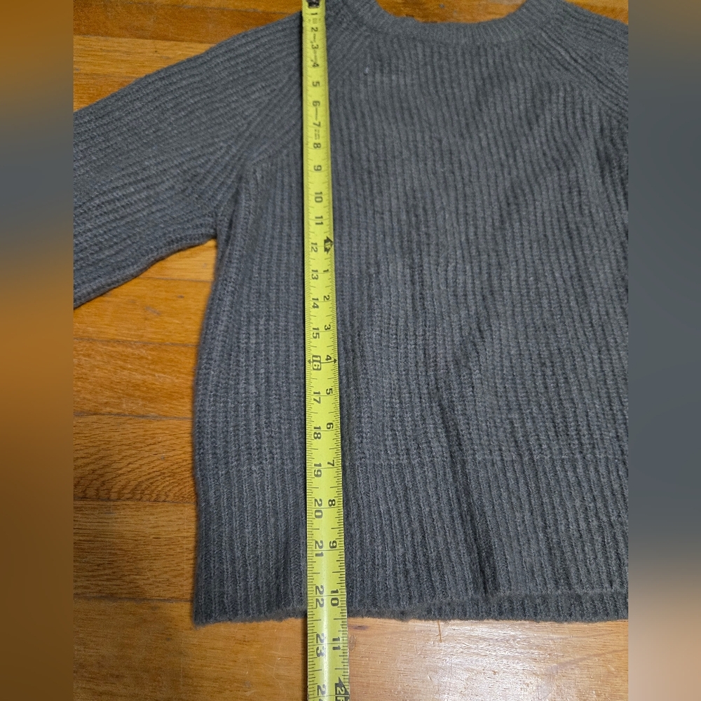 John + Jenn Gray Ribbed Crew Neck Sweater - Picture 8 of 9